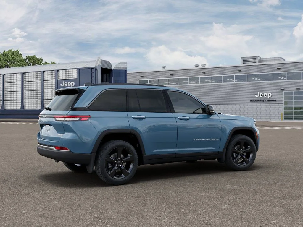Used 2026 Blue Jeep Limited image 4