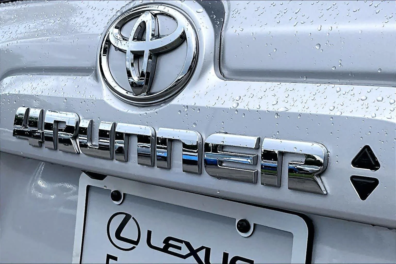 Used 2022 Classic Silver Metallic Toyota SR5 image 10
