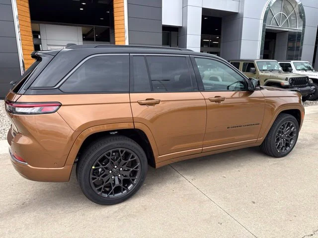 New 2027 Brown Jeep Summit image 3