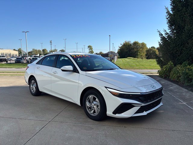 New 2026 Serenity White Hyundai SE image 31