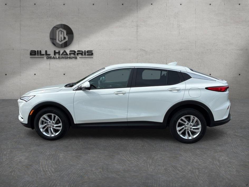 Used 2024 White Buick Preferred image 5