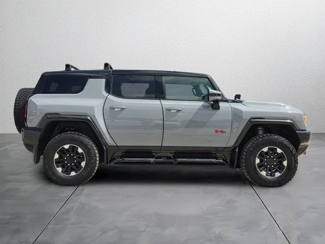 Used 2024 Gray GMC 2X image 5