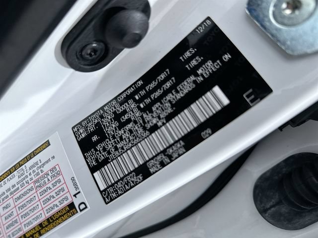 Certified Used 2019 White Toyota SR5 image 40