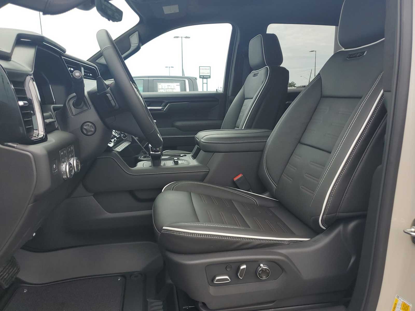 2026 GMC Sierra 1500 AT4X - Photo 13