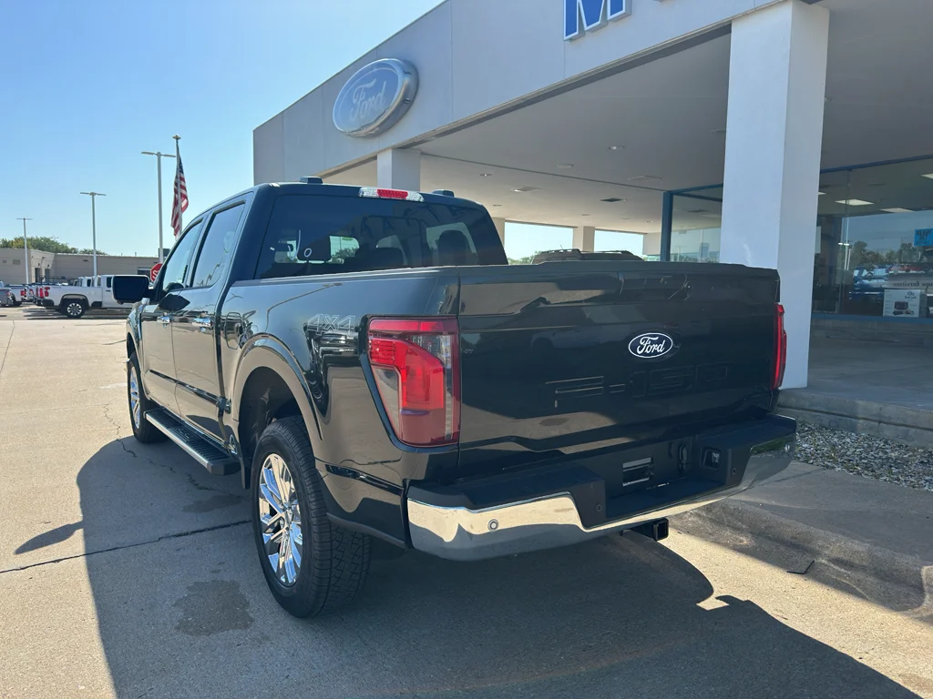 New 2026 Agate Black Metallic Ford XLT image 11