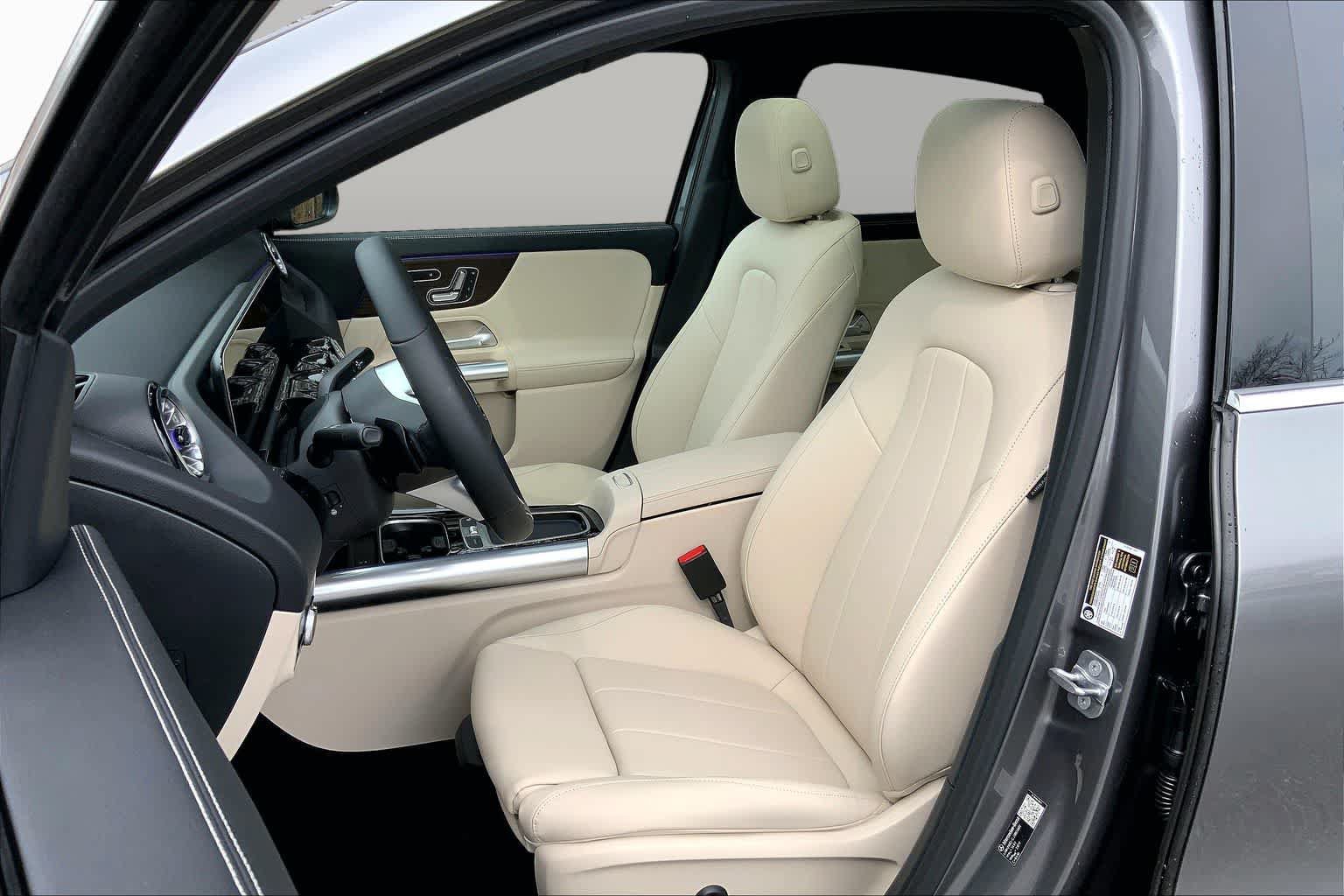 New 2026 Mountain Grey Metallic Mercedes-Benz GLA 250 image 12