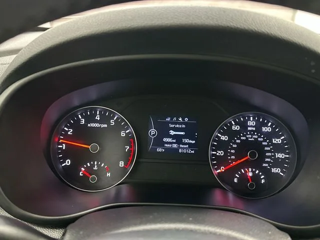 Used 2017 White Kia EX image 11