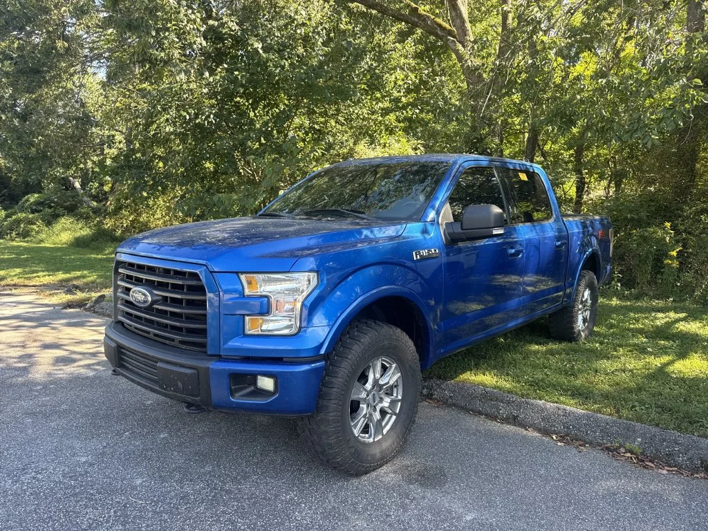 Used 2015 Blue Ford XLT image 3