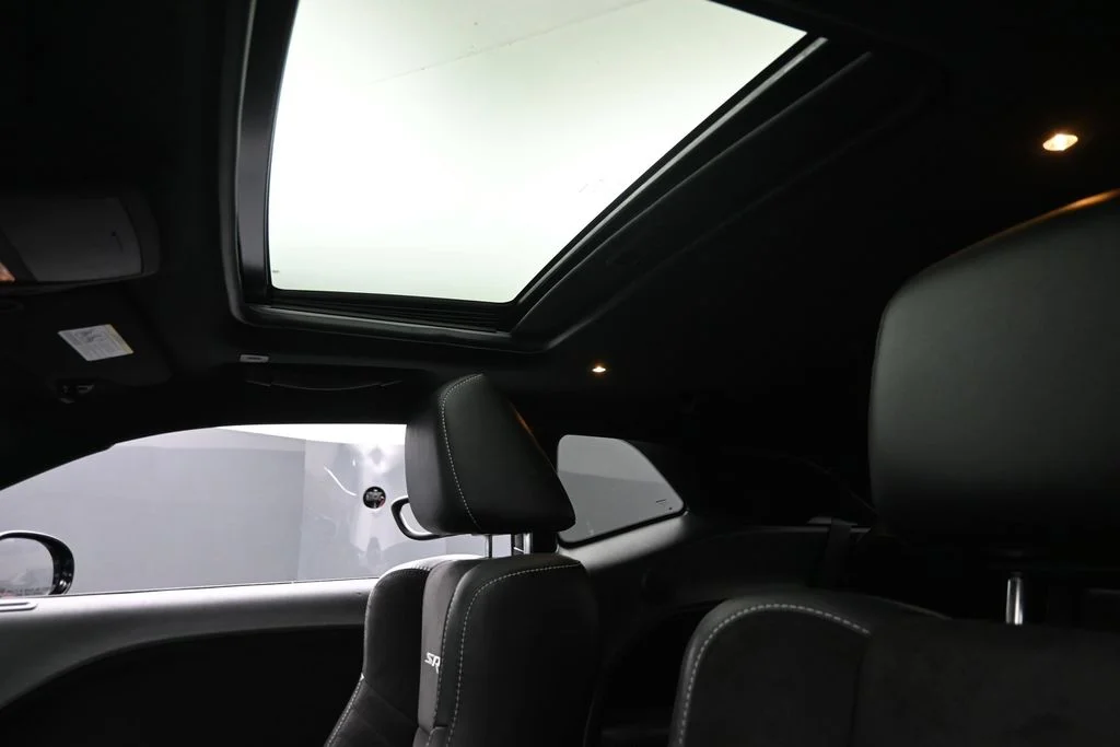 Used 2019 Black Dodge SRT Hellcat Redeye image 16