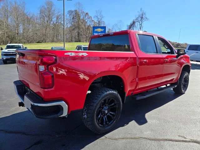 Used 2025 Red Hot Chevrolet LT image 8