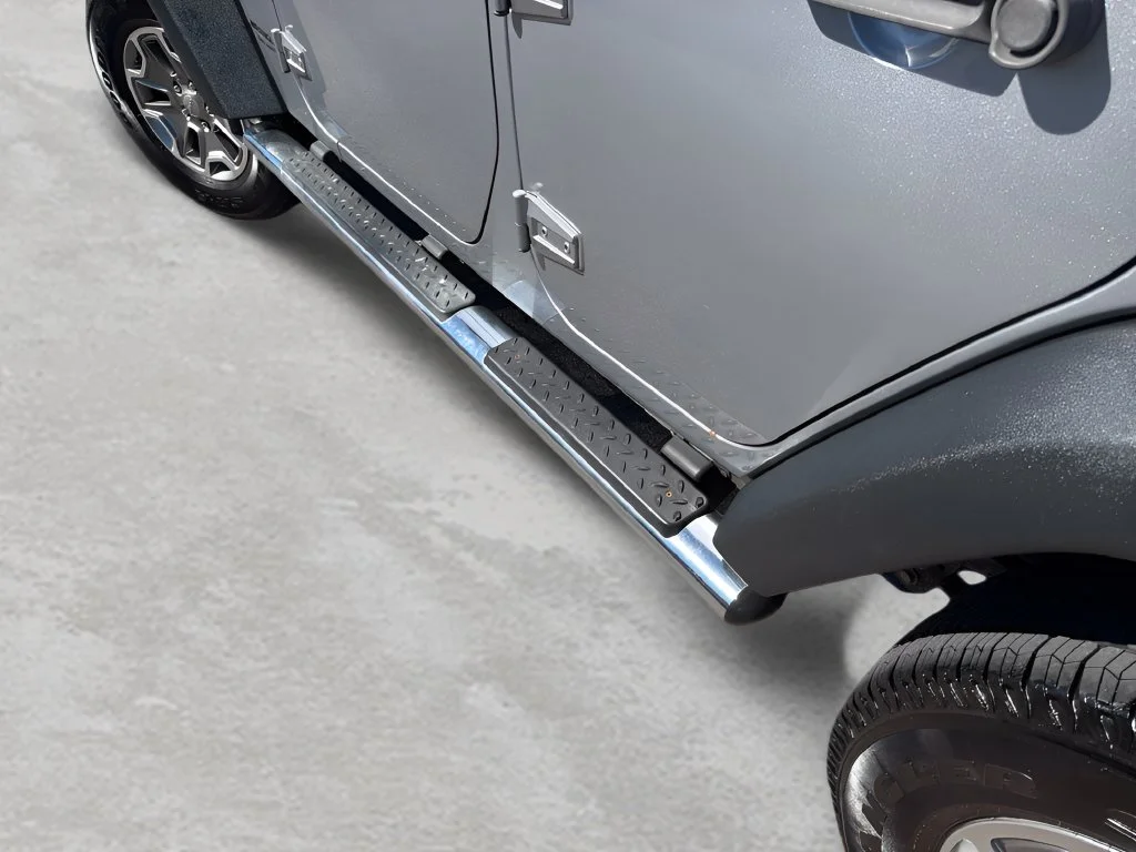 Used 2016 Billet Silver Metallic Clearcoat Jeep Unlimited Rubicon image 10