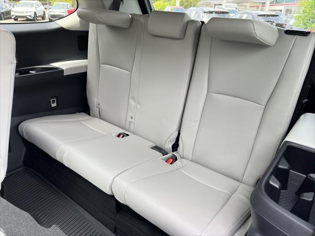 Certified Used 2025 WIND CHILL PEARL Toyota Limited image 35