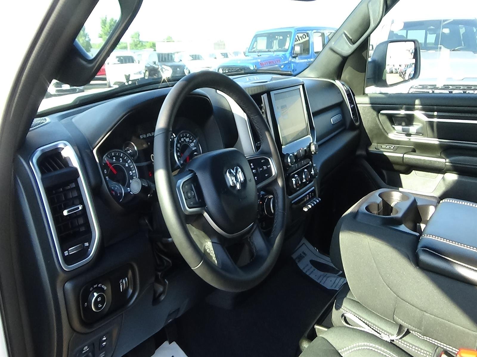 Used 2025 Bright White Clear Coat (pw7) RAM Big Horn image 16