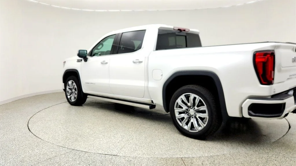 Used 2024 White Frost Tricoat GMC 4WD Crew Cab 147