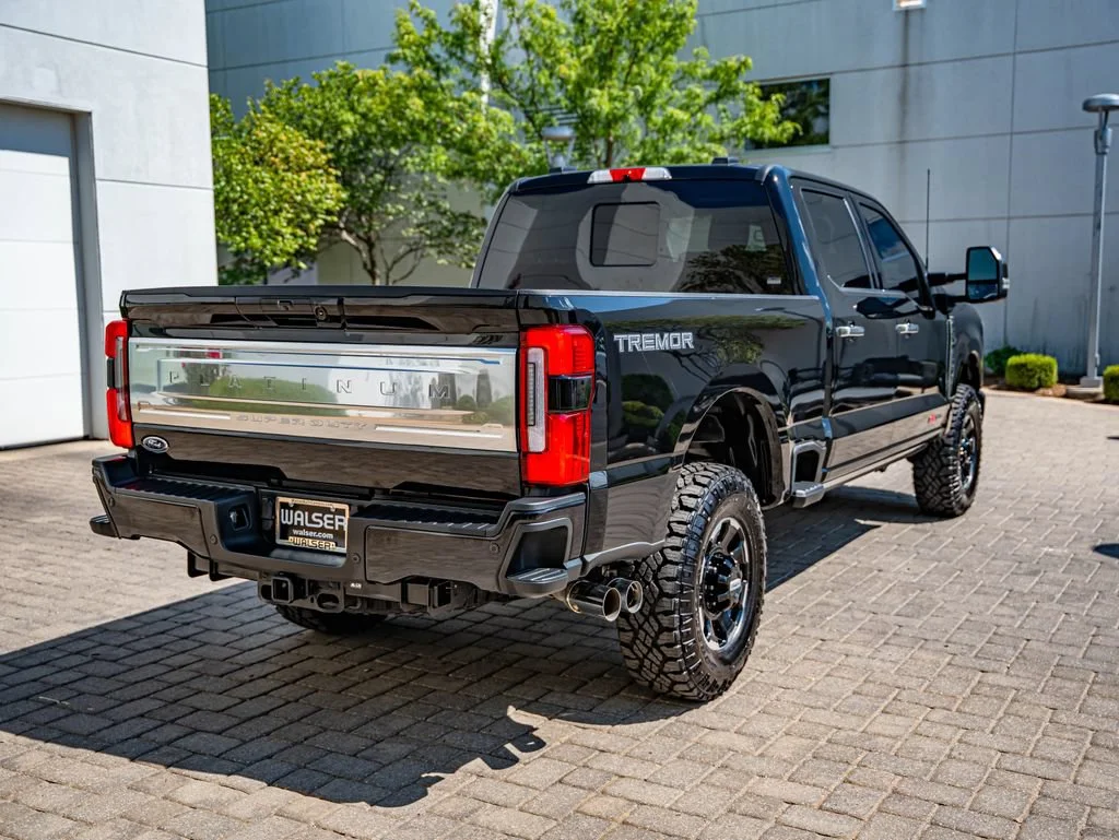 Used 2025 Agate Black Metallic Ford Platinum image 5