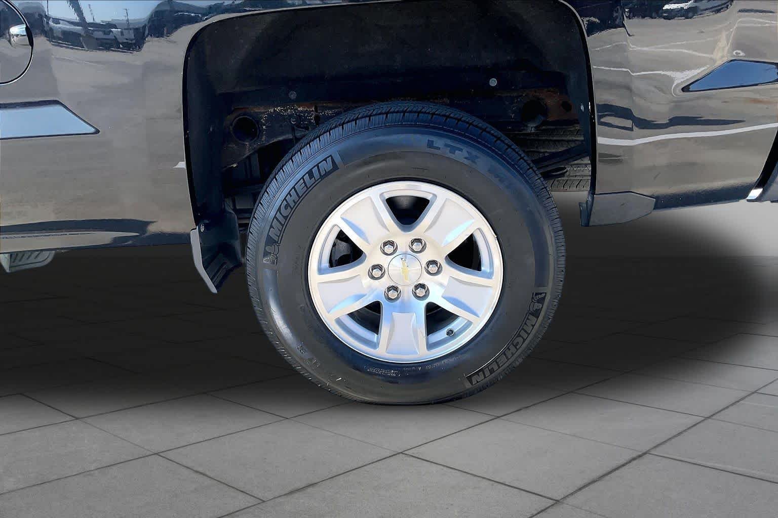 Used 2018 Black Chevrolet LT image 11