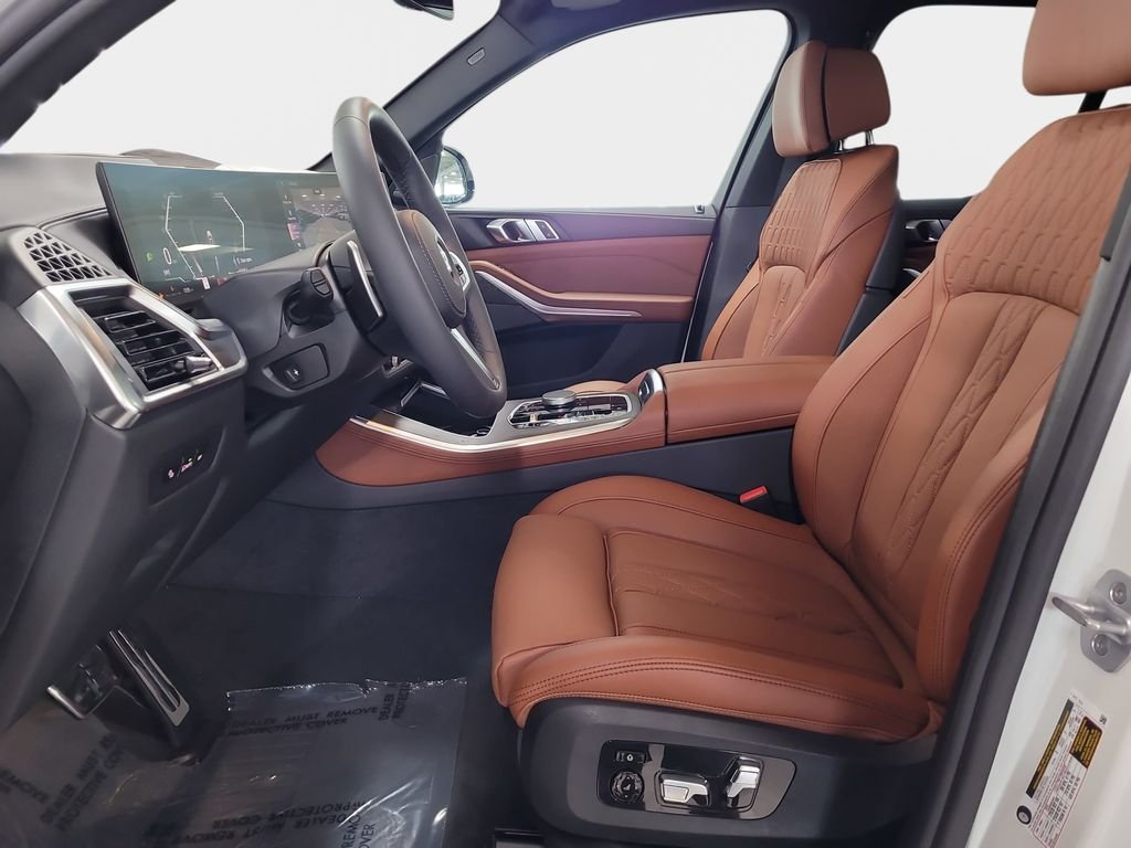 New 2026 Mineral White Metallic BMW sDrive40i image 9