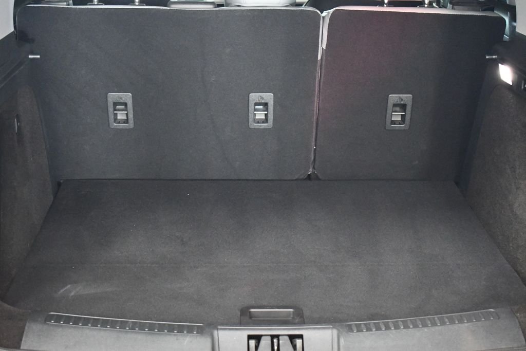 Used 2022 Red Lincoln Standard image 5
