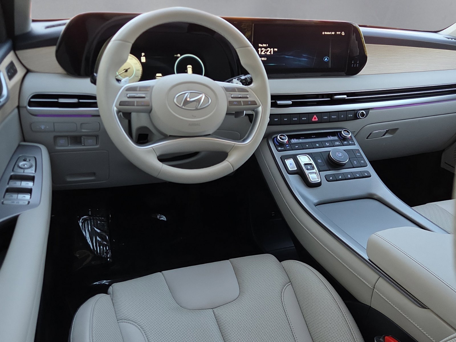 Used 2024 Red Hyundai Limited image 3