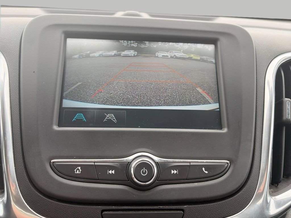Used 2018 White Chevrolet LS image 18