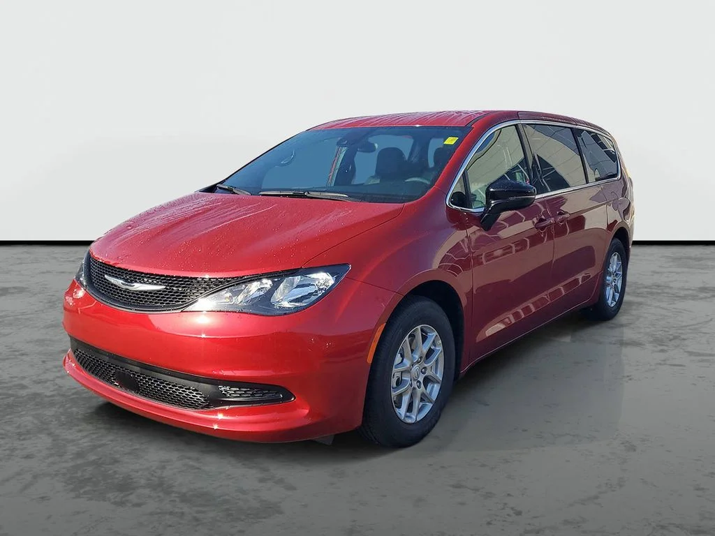 2025 Chrysler Voyager LX - Photo 5