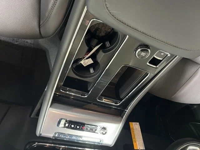 New 2026 Whisper Blue Metallic Clearcoat Lincoln Premiere® image 46