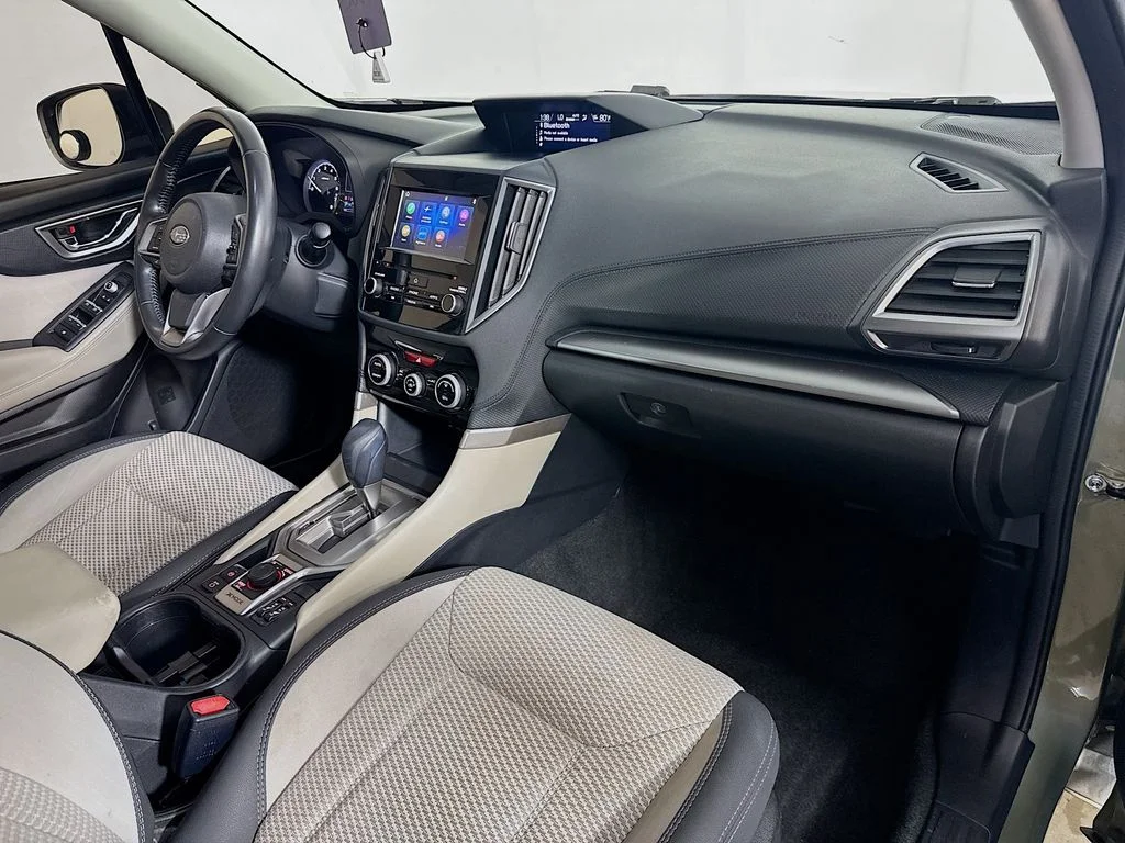 Used 2020 Green Subaru Premium image 35