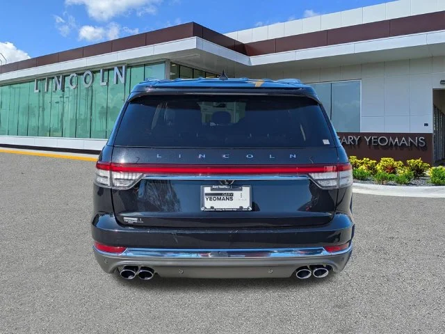 Used 2024 Black Metallic Lincoln Premiere image 5