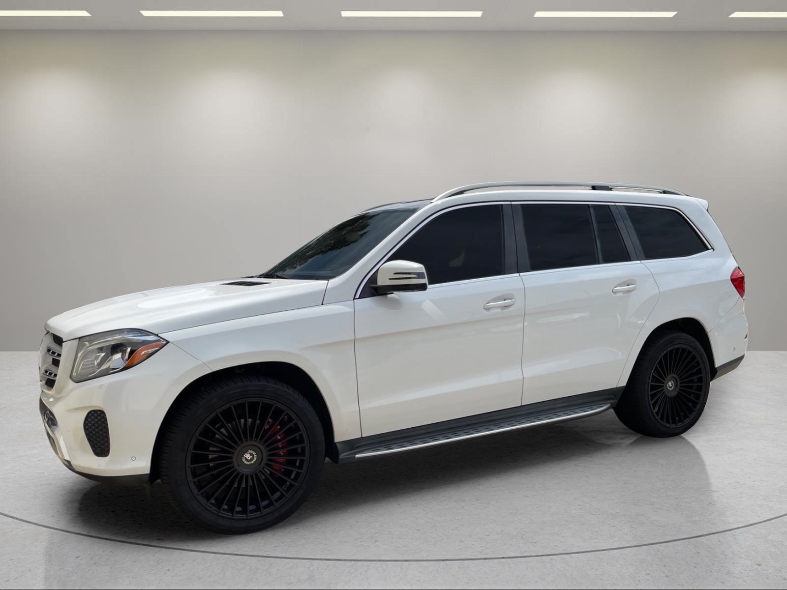 Used 2017  Mercedes-Benz GLS 450 image 3