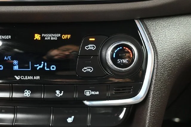 Used 2020 Black Hyundai SEL image 23