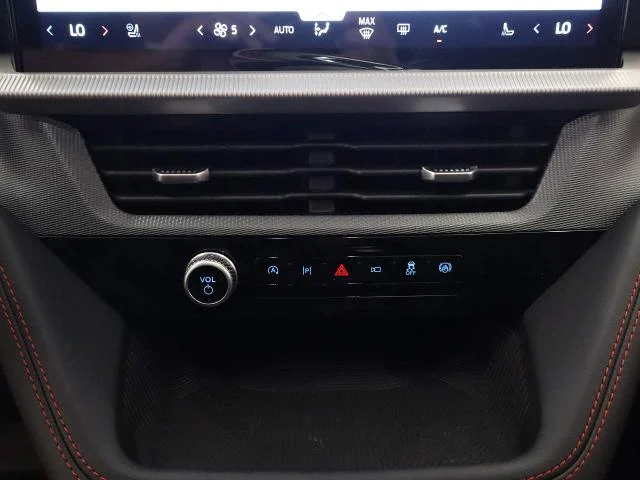 New 2026 Star White Metallic Tri-Coat Ford ST-Line image 30