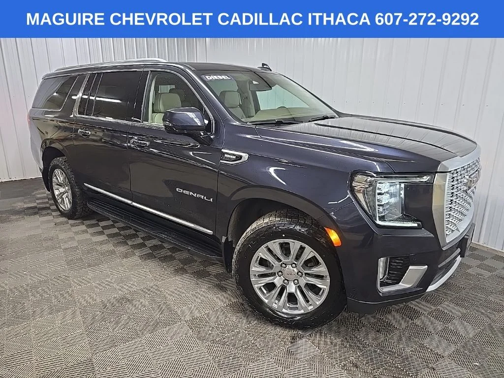 Used 2023 Silver GMC Denali image 7