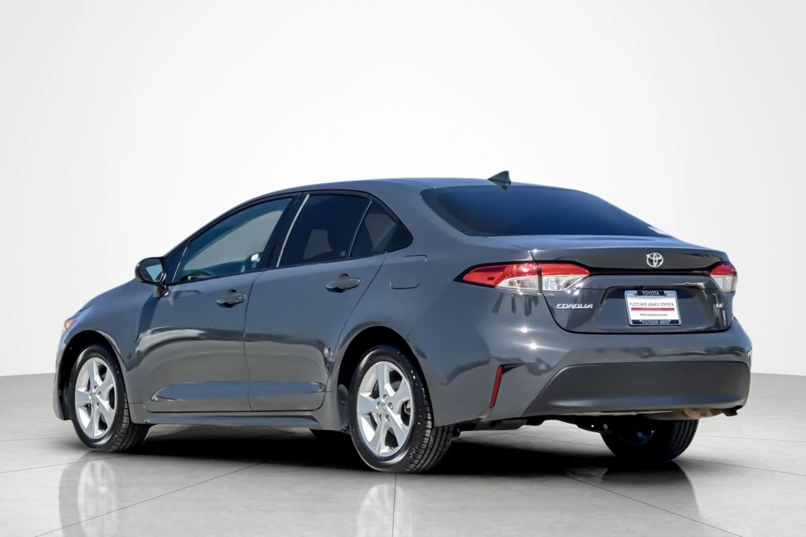 Used 2023 Underground Toyota LE image 3