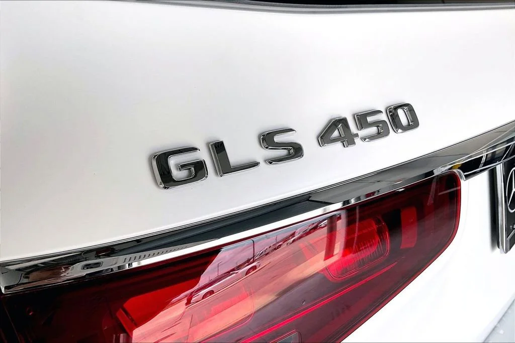 New 2026 MANUFAKTUR Moonlight White Magno Mercedes-Benz GLS 450 image 28