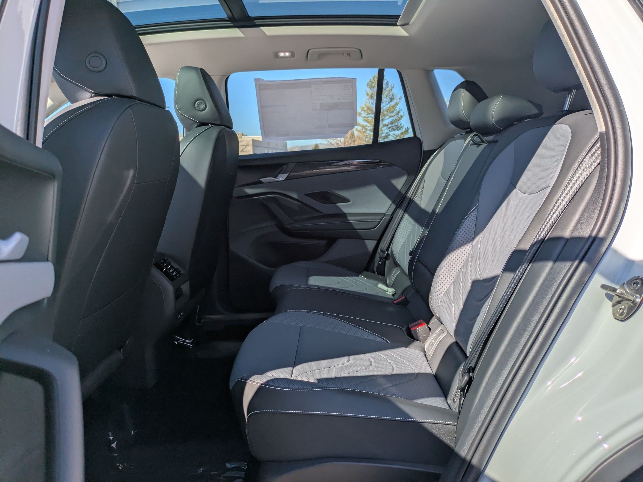 New 2026 Pure White Volkswagen SE image 14