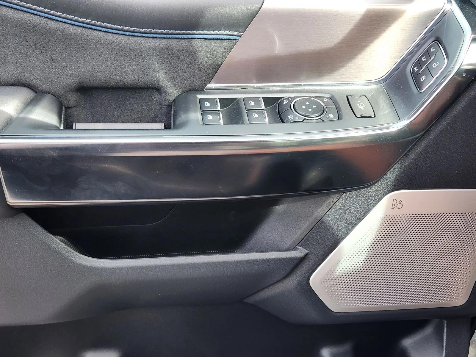 New 2026 Star White Metallic Tri-Coat Ford F-250® Platinum® image 17