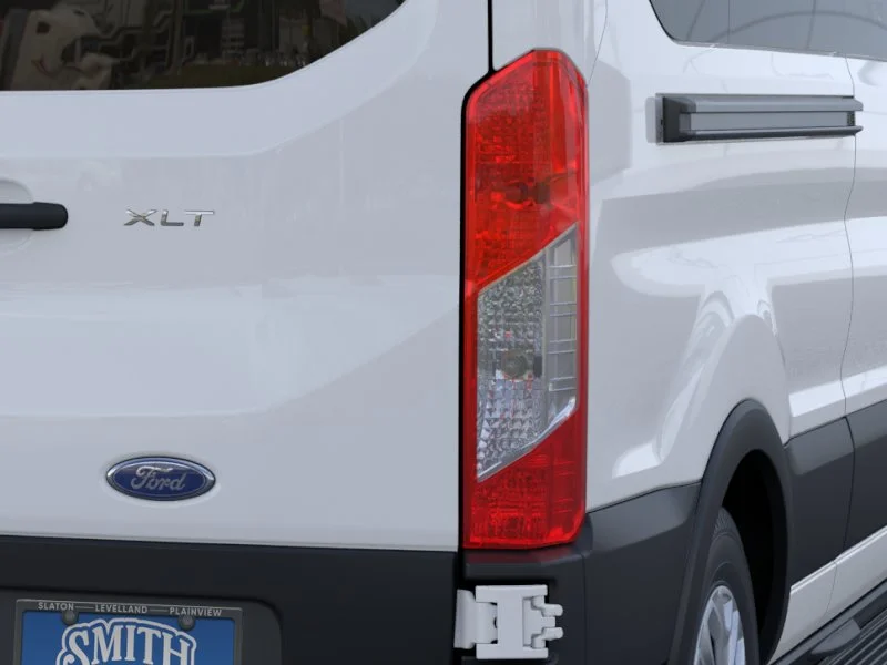 New 2025 Oxford White Ford Passenger Van XLT image 43