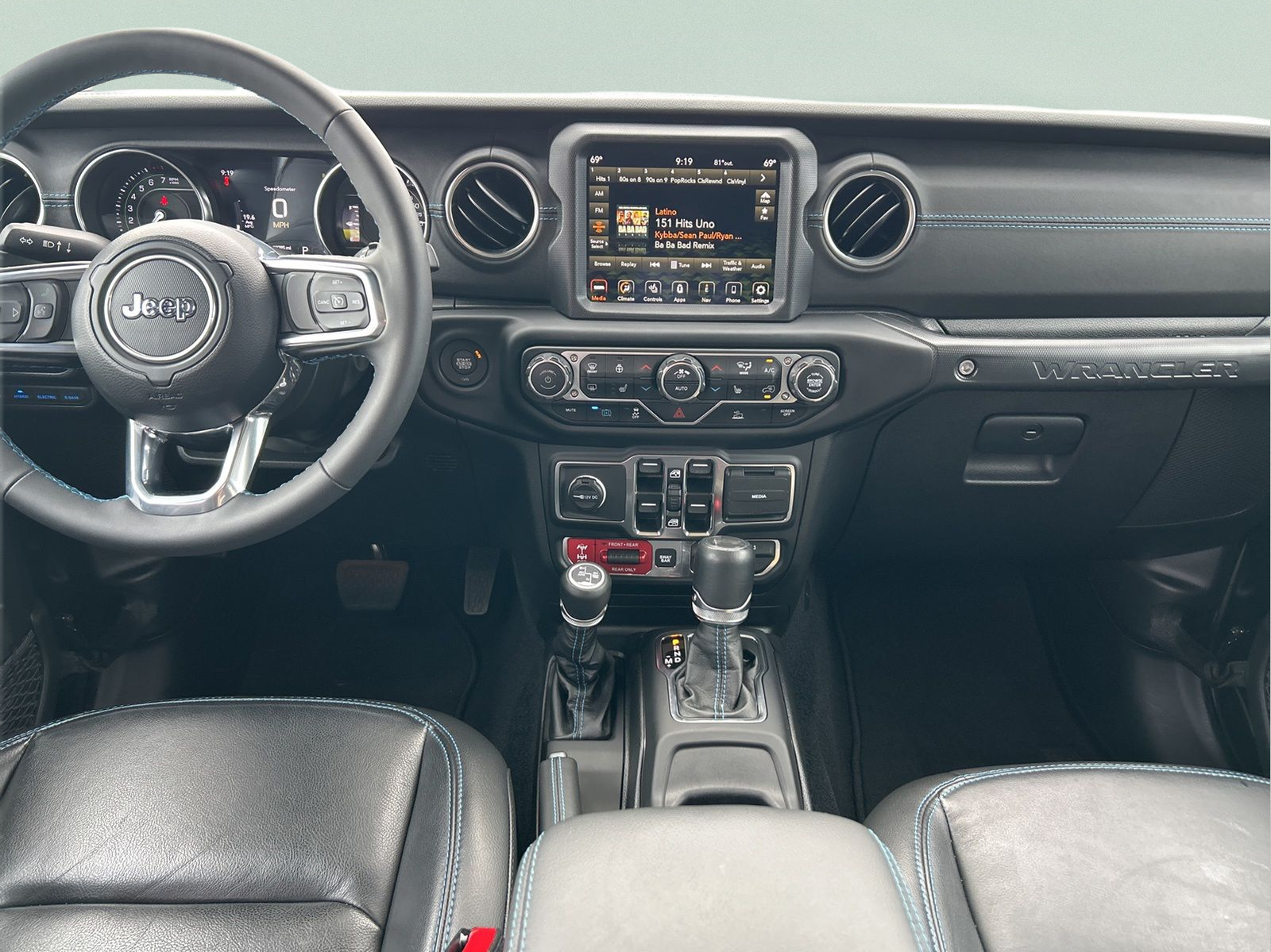 Used 2023 Black Jeep  image 13