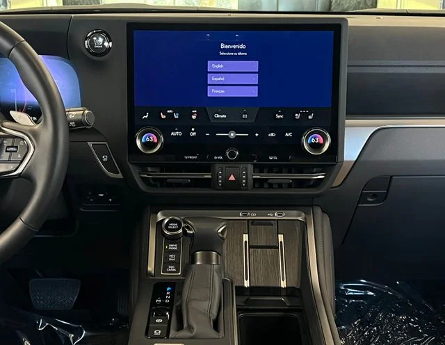 Used 2025 Nori Green Pearl Lexus 550 Overtrail image 36