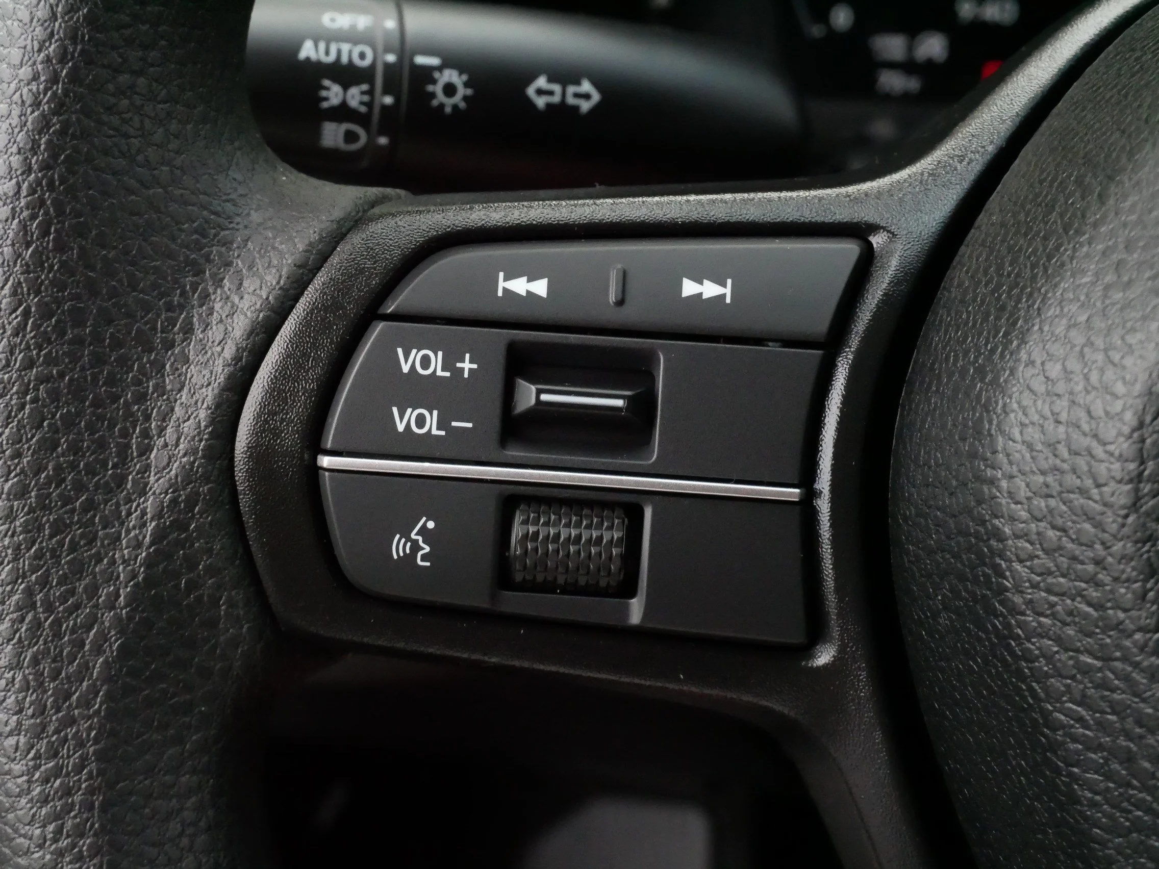 2025 Honda Accord SE - Photo 27