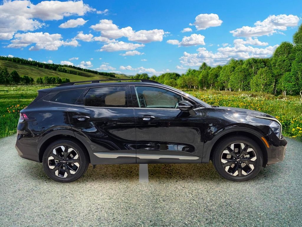 Used 2023 Black Kia X-Line image 7