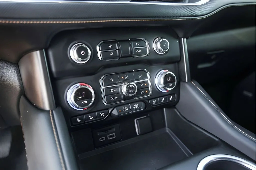 Used 2021 ONYX BLACK GMC AT4 image 23