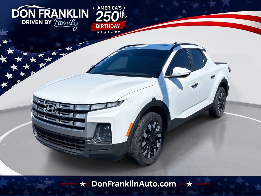 Used 2025 White Hyundai SEL image 1