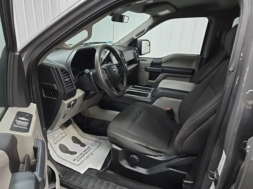 Used 2018 Gray Ford XL image 33