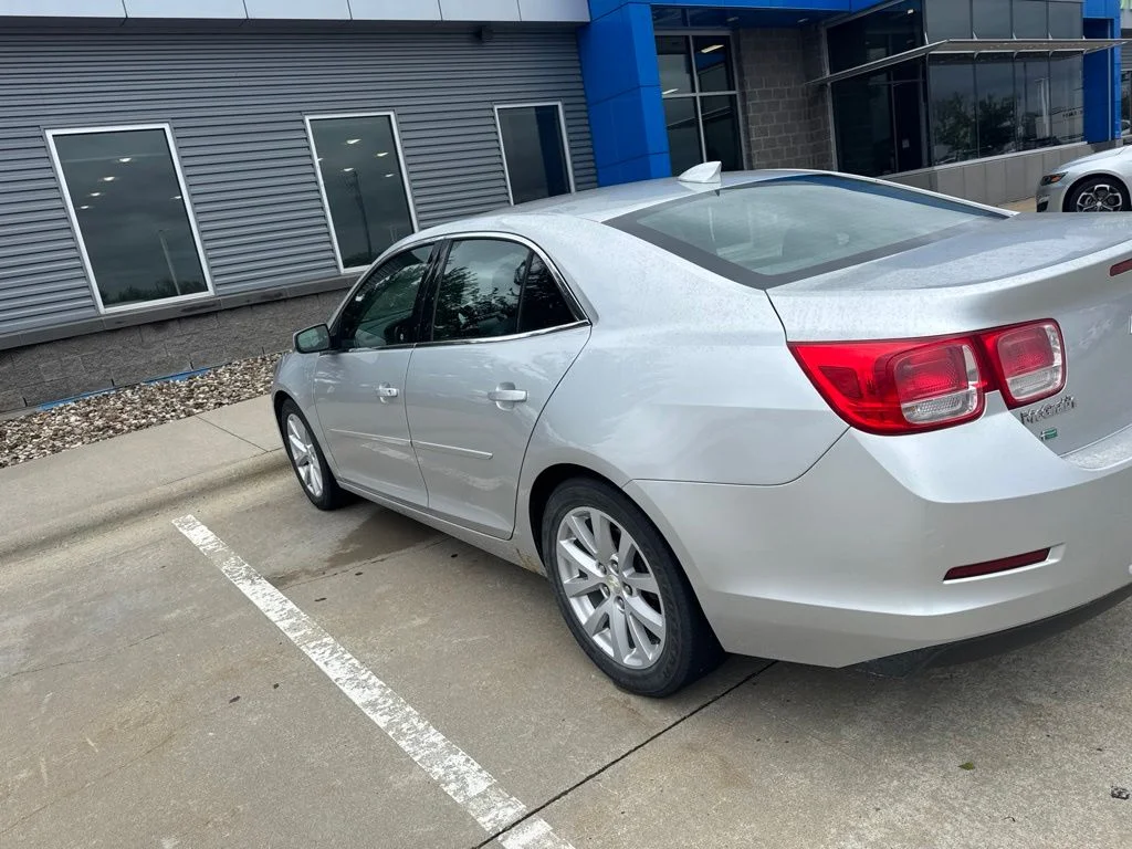 Used 2015 Silver Chevrolet LT image 4