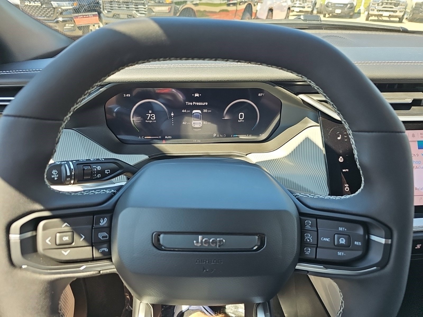 New 2026 Diamond Black Crystal Pearlcoat Jeep Limited image 20