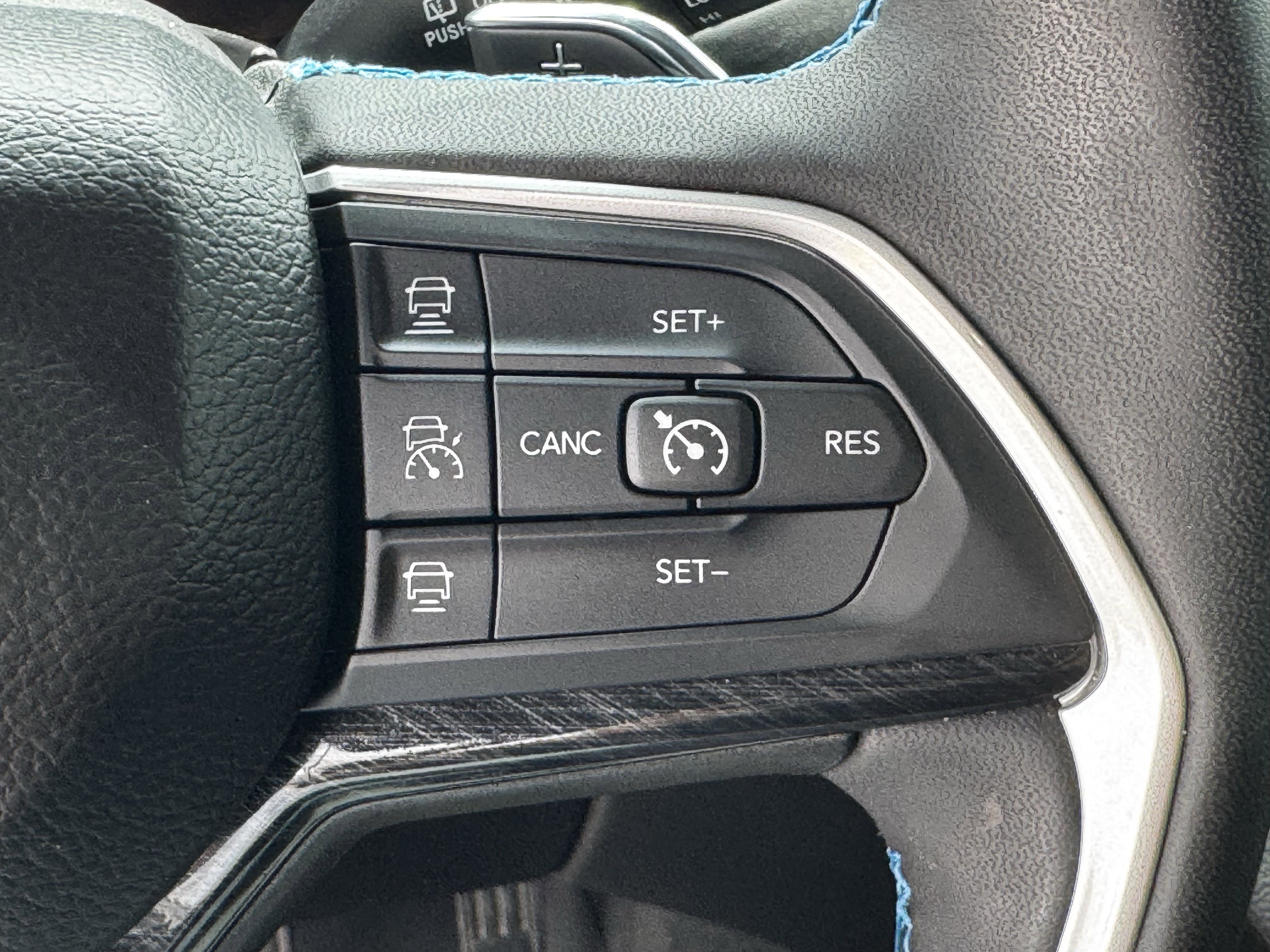 Used 2022 Diamond Black Crystal Pearlcoat Jeep Trailhawk image 23