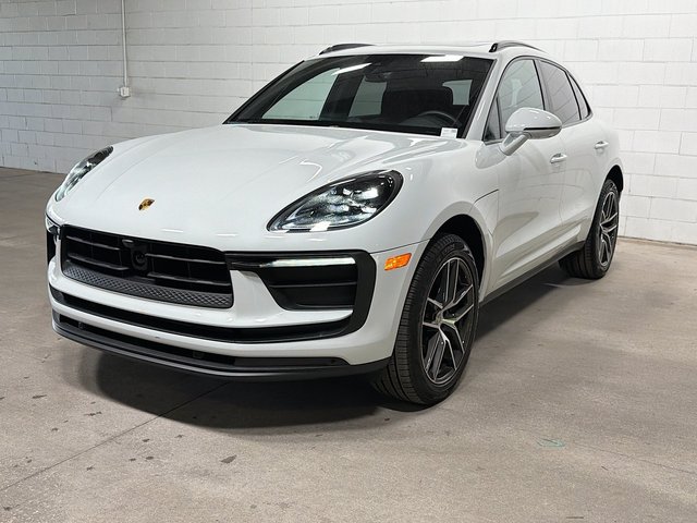 2026 Porsche Macan 