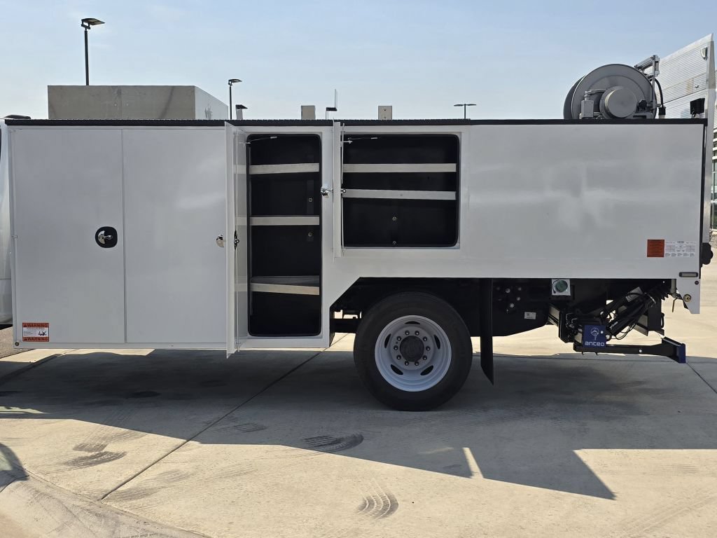 New 2024 Oxford White Ford XL image 37