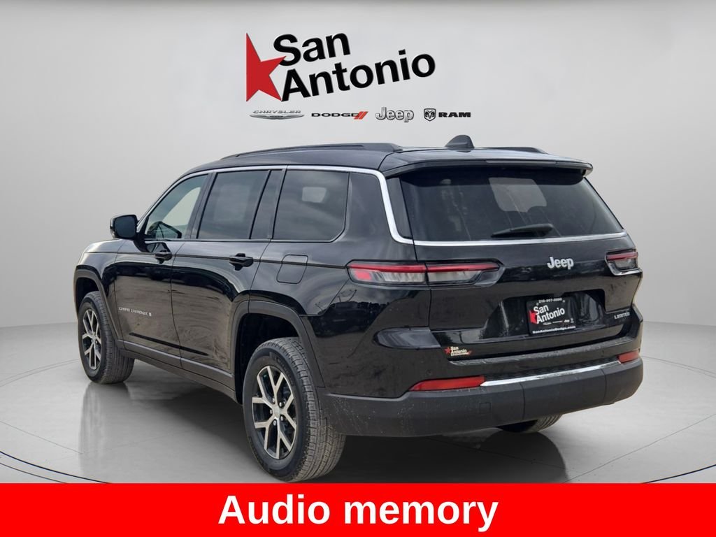New 2025 Diamond Black Crystal Pearl-Coat Exterior Paint Jeep Limited image 6